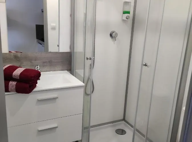 16 Rue Des Deportes Charmes (Vosges)